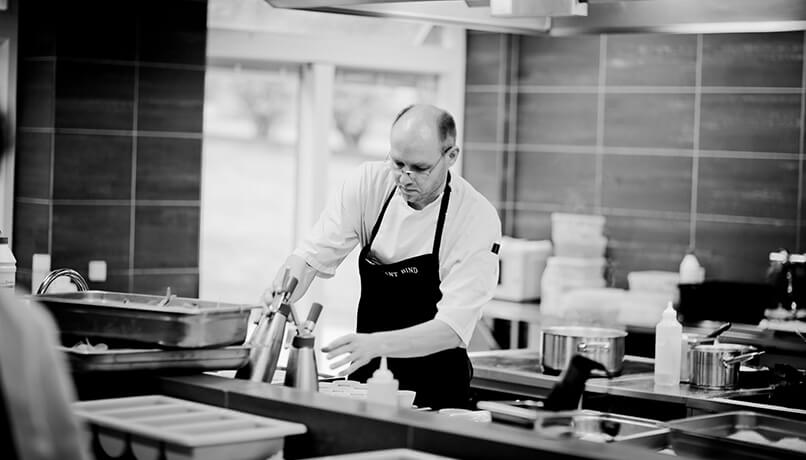 Carbon Free Dining - How To Create And Lead A Fantastic Restaurant Team